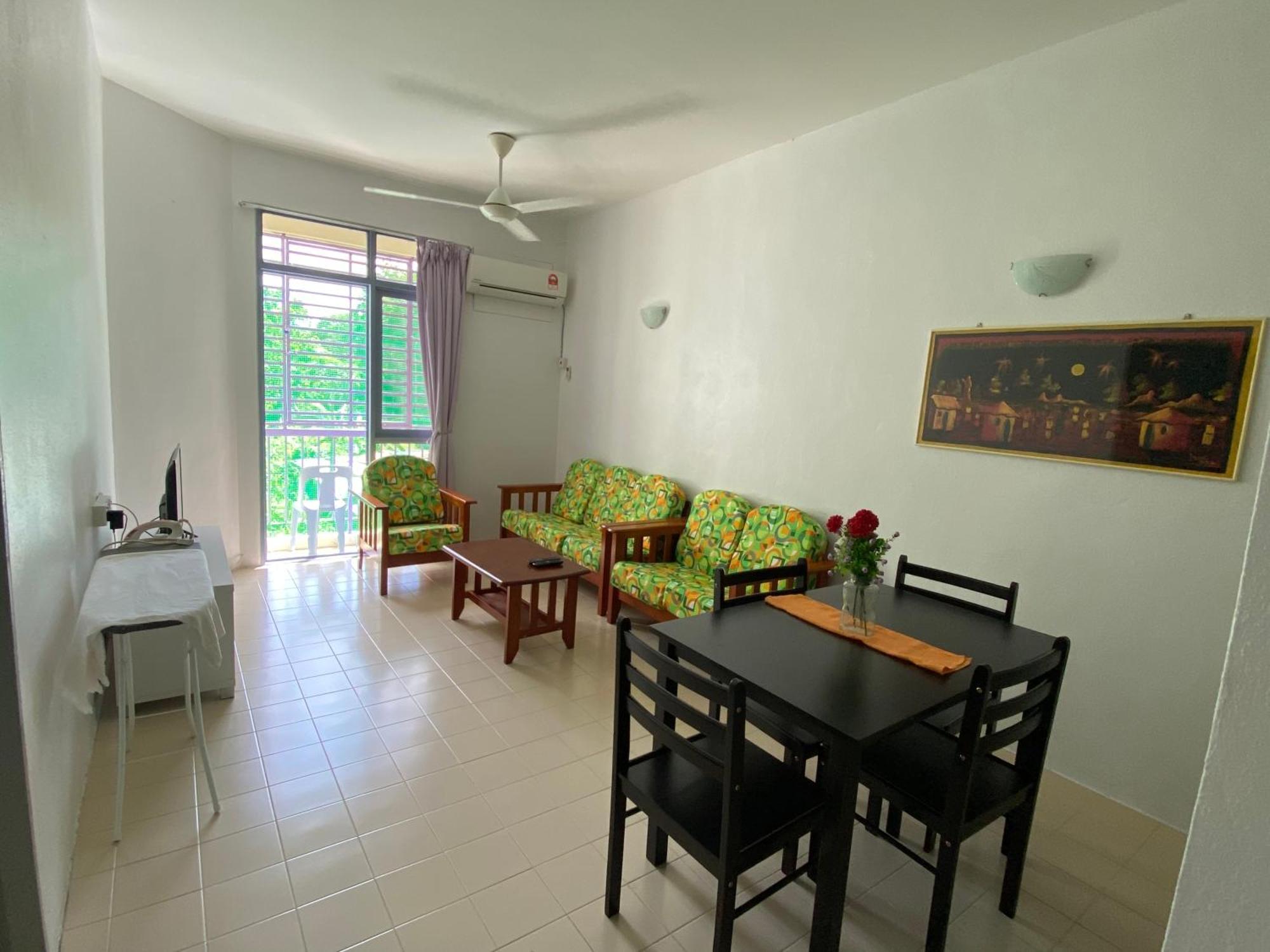 Batu Ferringhi Bayu Emas Apartment Eksteriør billede