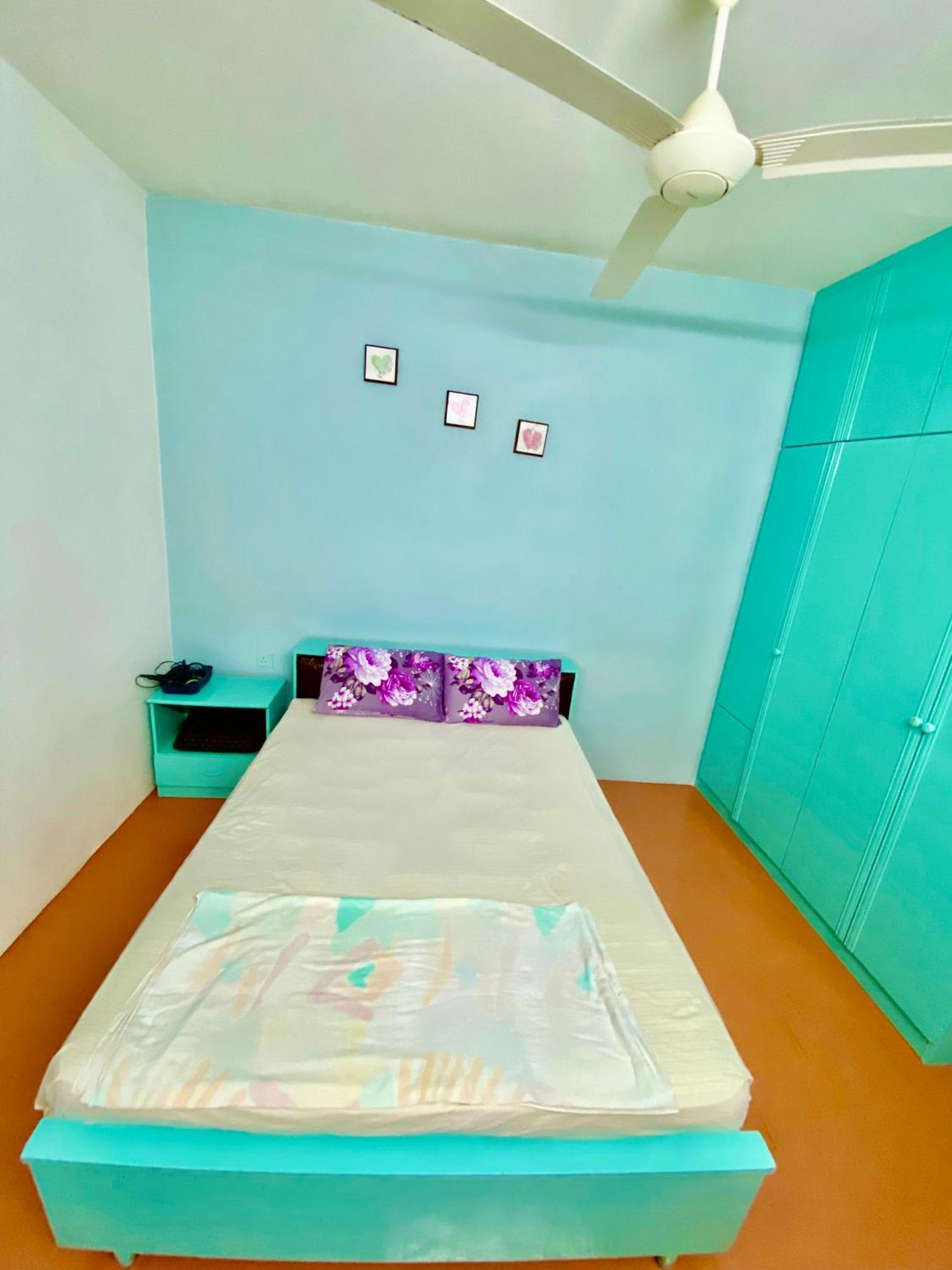 Batu Ferringhi Bayu Emas Apartment Eksteriør billede